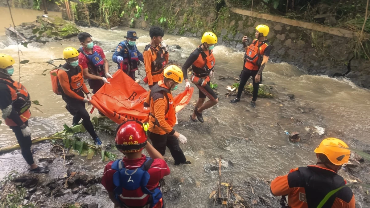 Diki Cahyana Korban Hanyut di Sungai Desa Kaliasin Berhasil Temukan