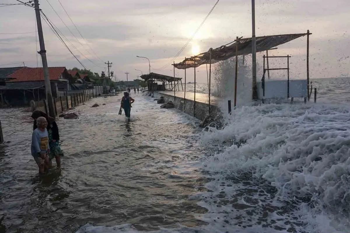 BPBD Lampung Selatan Himbau Masyarakat Waspada Potensi Banjir Pesisir